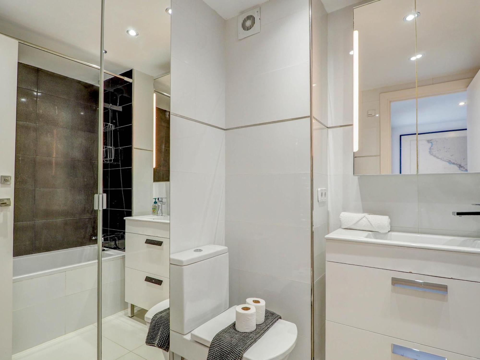Marina Duplex By Hello Homes סיטגס מראה חיצוני תמונה